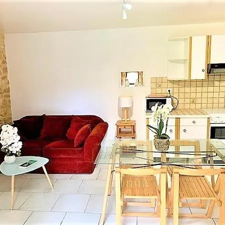 Hotel Gite 4 Personnes Le Castelat De Julienna