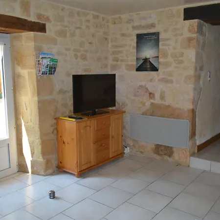 Gite 4 Personnes Le Castelat De Julienna
