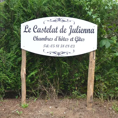 Hotel Gite 4 Personnes Le Castelat De Julienna Gourdon-en-quercy