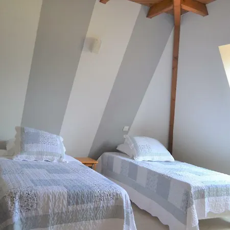 Gite 4 Personnes Le Castelat De Julienna Hotel Gourdon-en-quercy